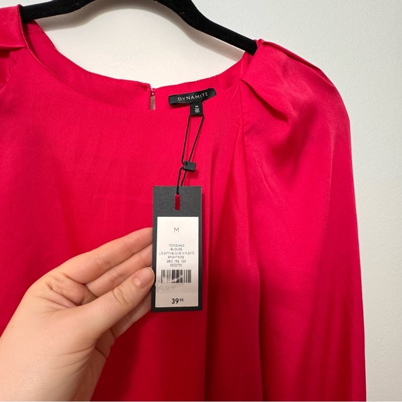 Pink Dynamite Blouse 🤍 - Picture 2 of 4